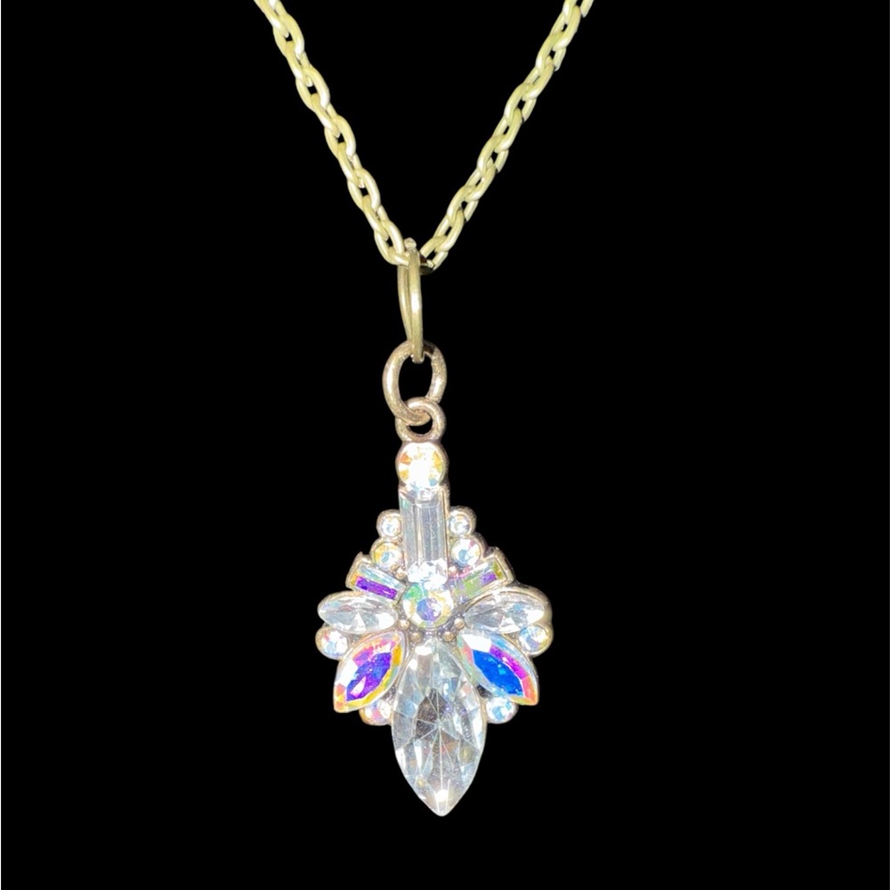 Elegant Pendant Necklace